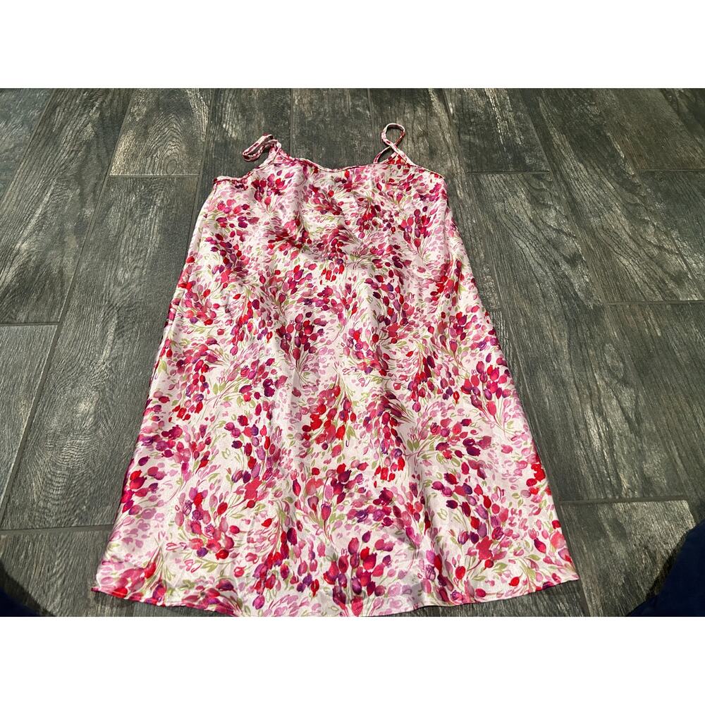 GENTLY USED VALERIE STEVENS FLORAL SLIP DRESS- S
